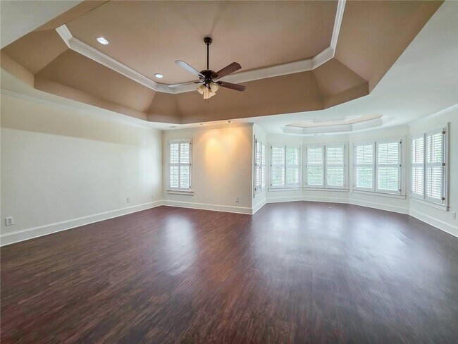 Building Photo - 2502 Oak Hill Overlook