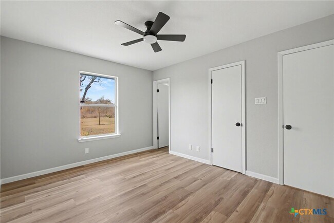 Building Photo - 2701 Cross Timber Dr