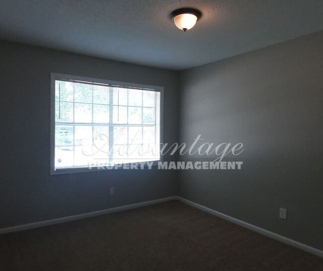 Building Photo - Newly Renovated Home In Raleigh