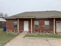 Building Photo - 1021 Shady Creek Cir