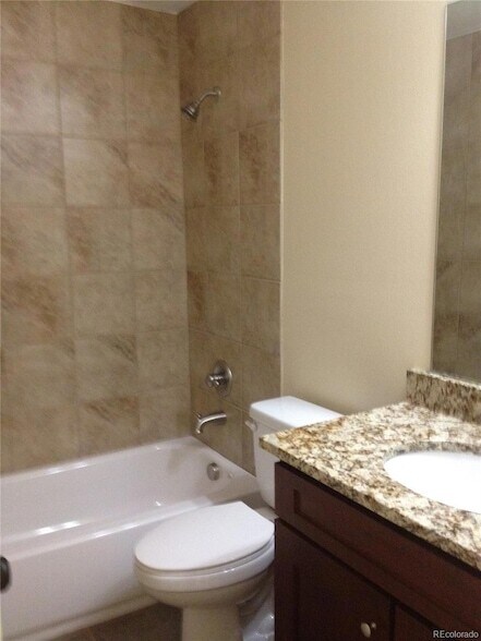 Building Photo - 5958 S Lakeview St