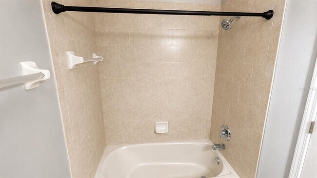 Building Photo - 3696 Parkridge Cir