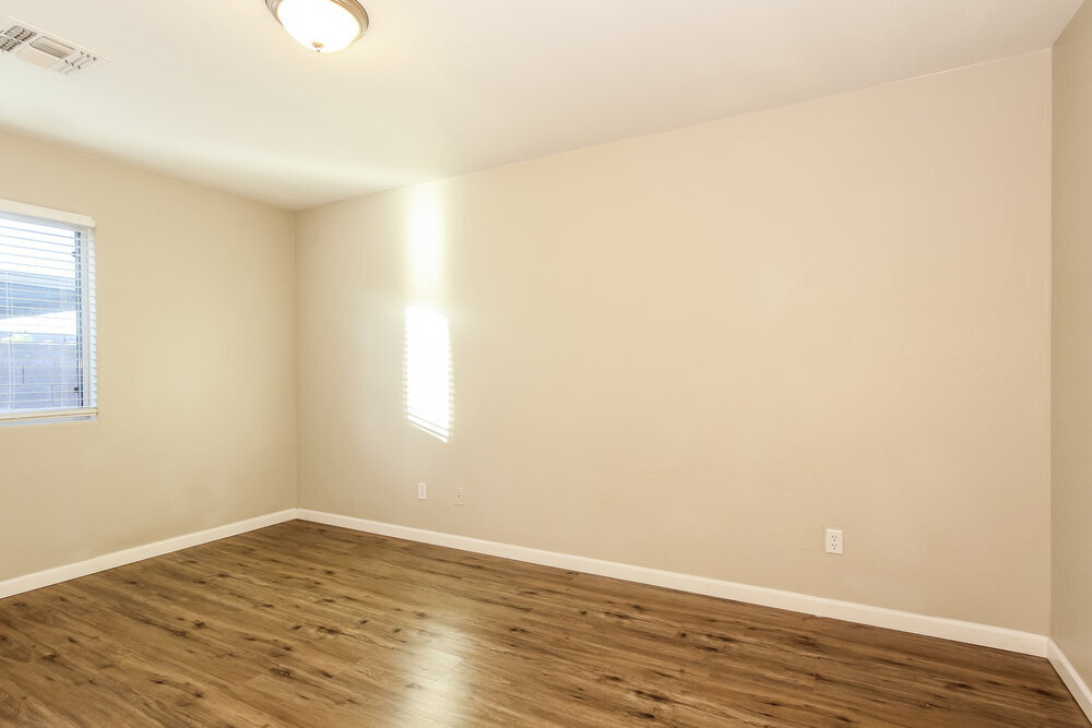 Building Photo - 884 S 242nd Dr