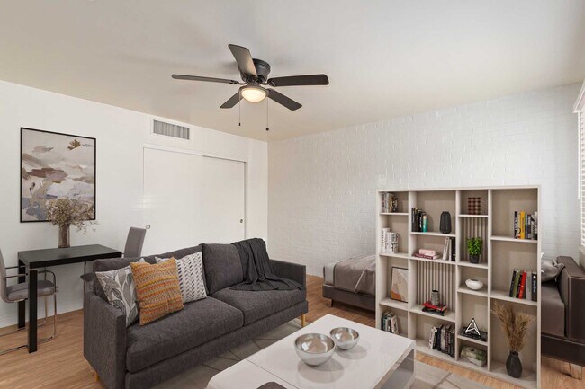 Building Photo - 1231 E Thomas Rd