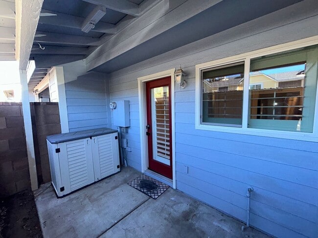 Building Photo - 9831 S 48th Way