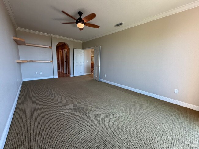 Building Photo - 1014 Gamay Dr