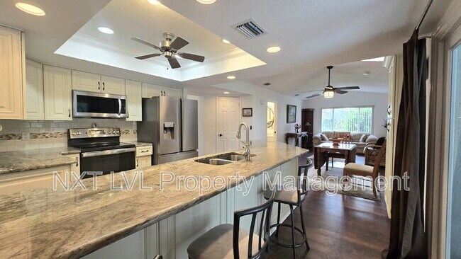 Building Photo - 2317 SW 44th Terrace