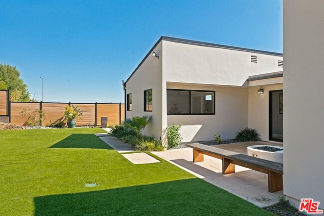 Building Photo - 20345 Seaboard Rd