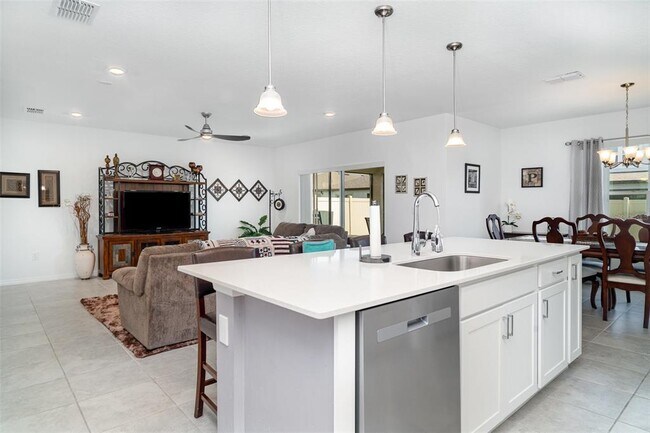 Building Photo - 465 Waterford Dr