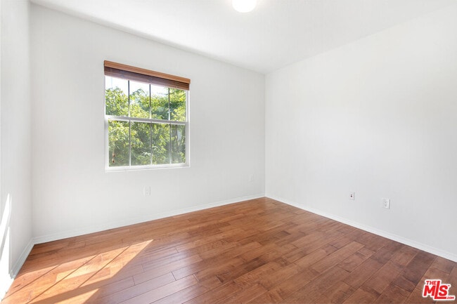 Building Photo - 13080 Pacific Promenade