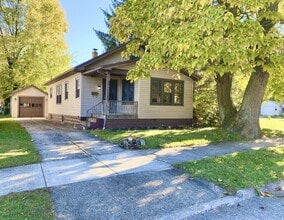 Building Photo - 2817 Emerson Ave