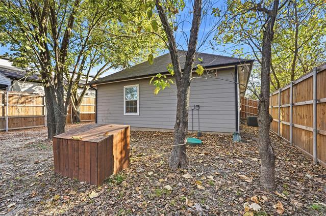 Building Photo - 124 Chris Dr