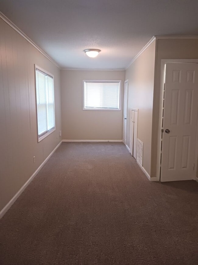 Building Photo - 3bdr/1.5bth house in Raytown, MO