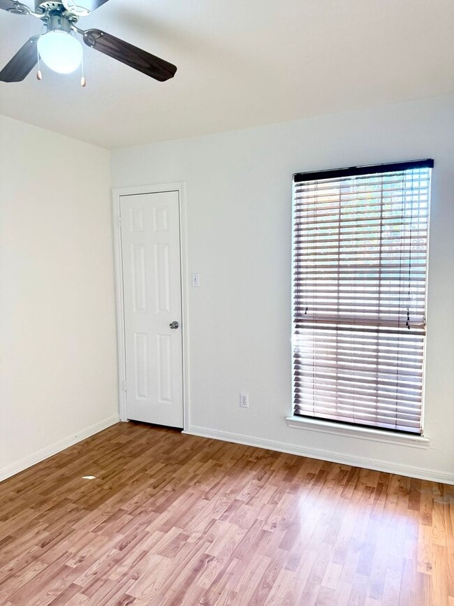 Building Photo - 4307 Derik Dr