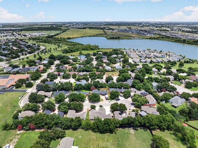 Building Photo - 1612 Zunker Cove