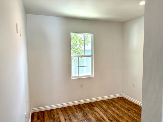 Third bedroom / Office / Nursery - 6712 Cedros Ave
