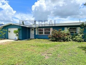 Building Photo - 5715 Nutmeg Ave