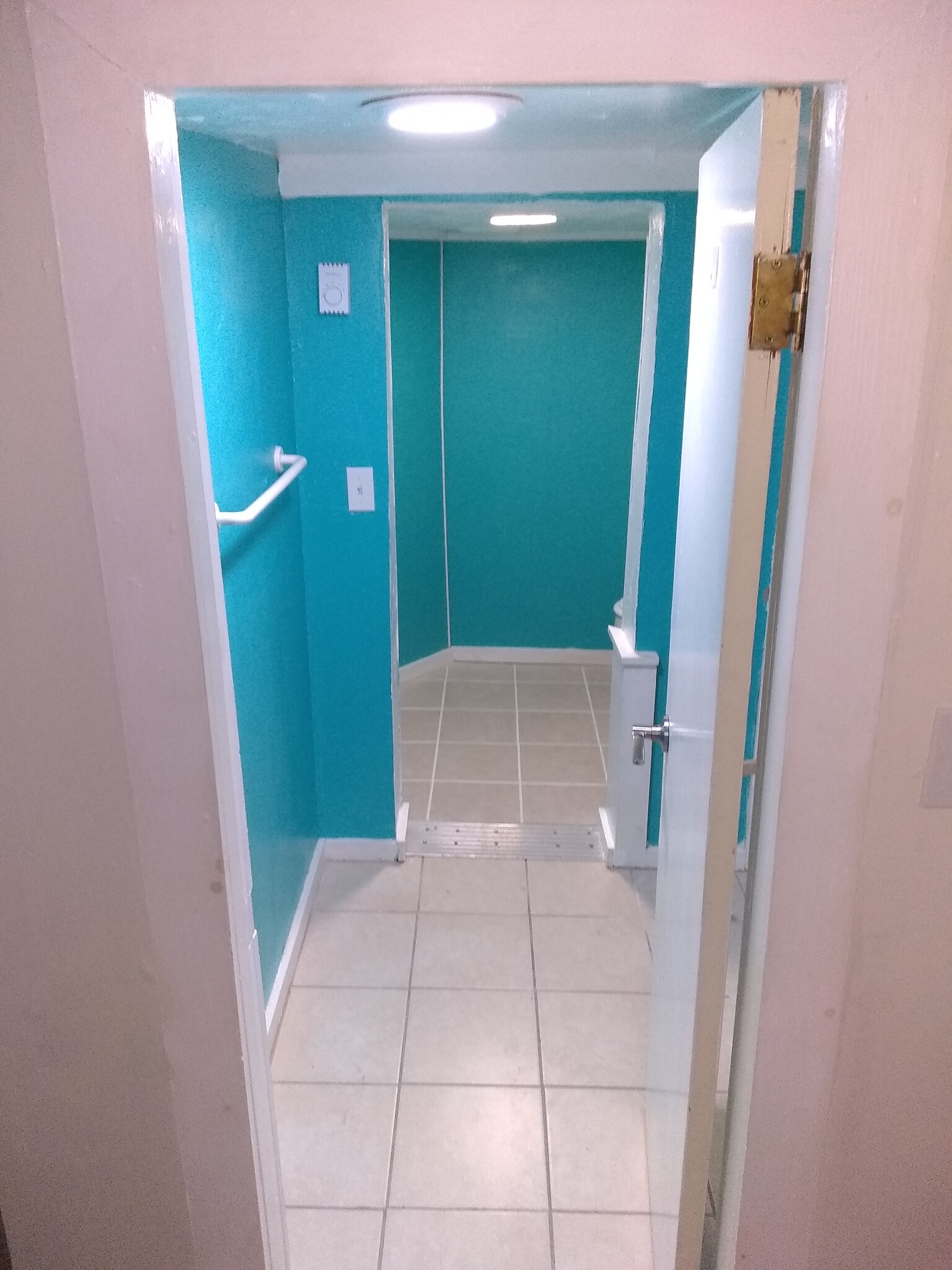 Bathroom - 107 School St