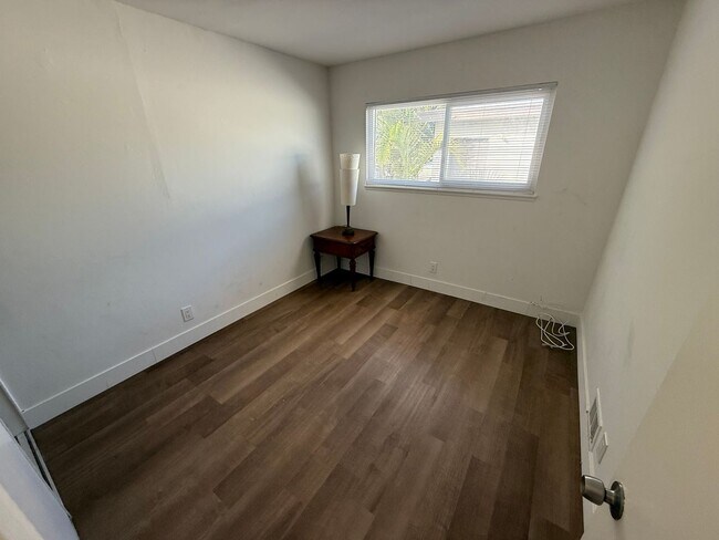 Building Photo - Paradise Manor Condo for lease