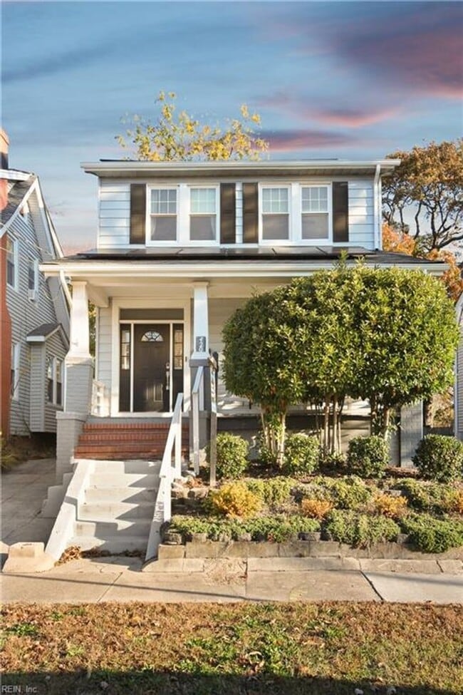 Building Photo - Classic 3 bedroom Home in the heart of Colonial Place