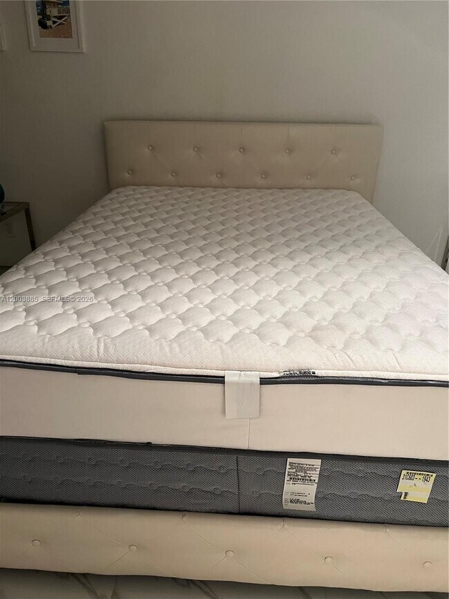 Building Photo - 1611 West Ave