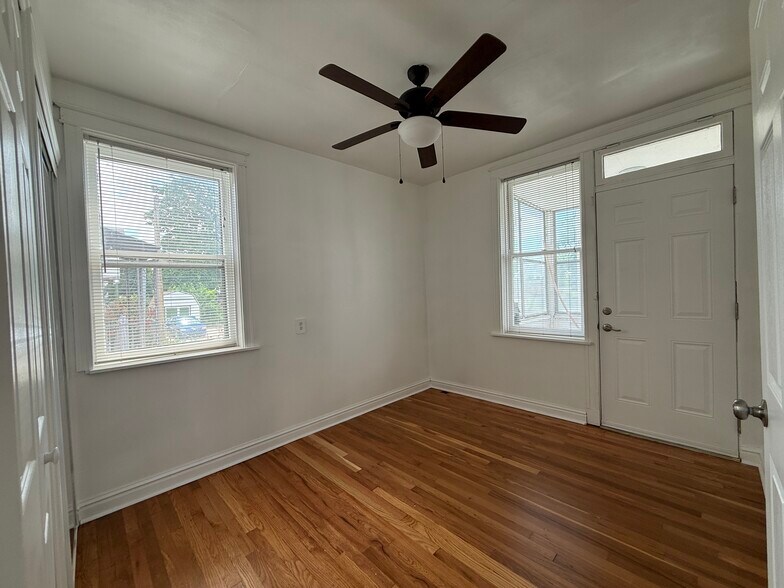 Building Photo - 4606 Wilcox Ave