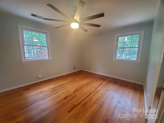 Building Photo - 4918 White Oak Rd
