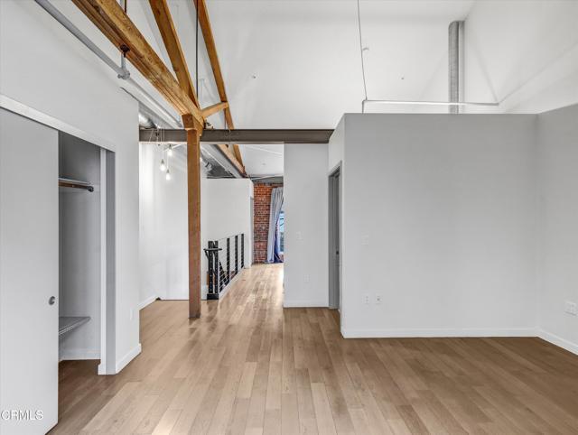 Building Photo - 527 Molino St