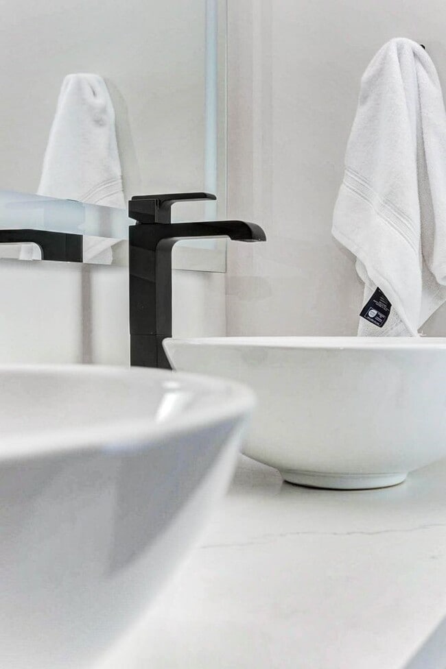 Building Photo - 4805 Paula St