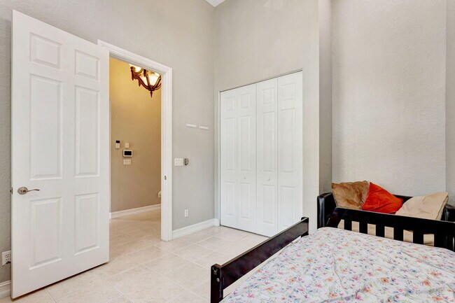 Building Photo - 8240 NW 105th Ln