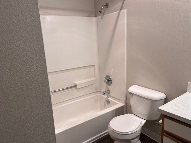 Building Photo - Beautiful Forest Views From The Top Floor and a Great Deal!! $1000 Off Your First Full Month!