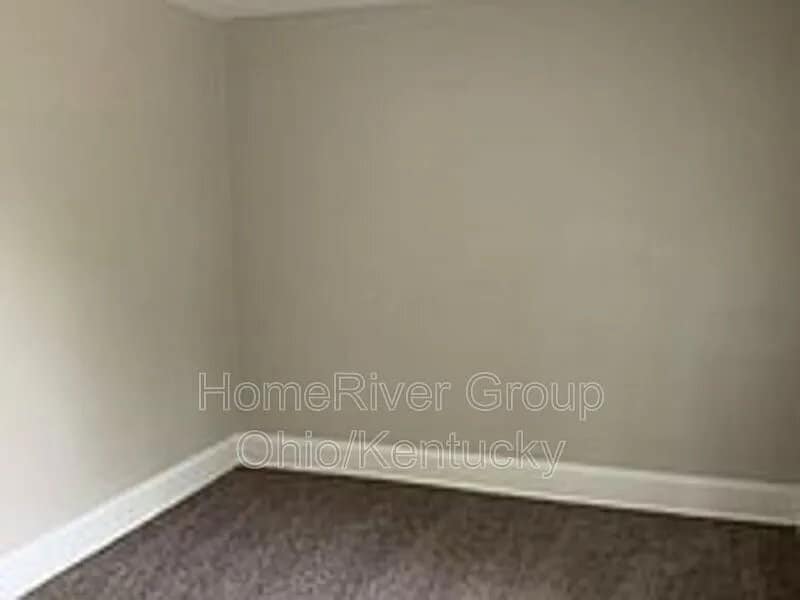 Building Photo - 247 S Terrace Ave