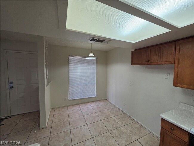 Building Photo - 4300 N Lamont St