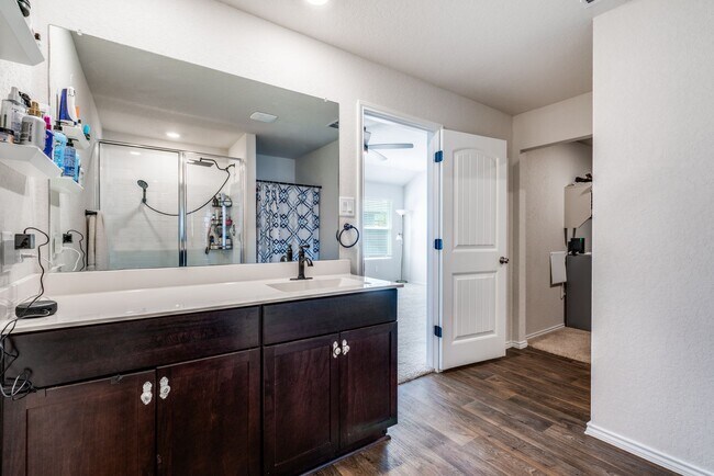 Building Photo - 816 Indigo Wy