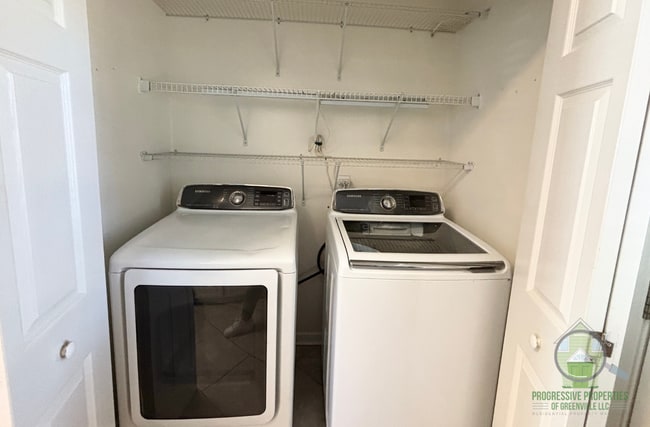 Building Photo - 203 Ridgecrest Dr