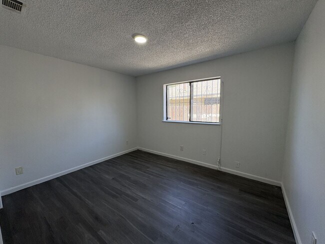Building Photo - 6313 Hermosa St