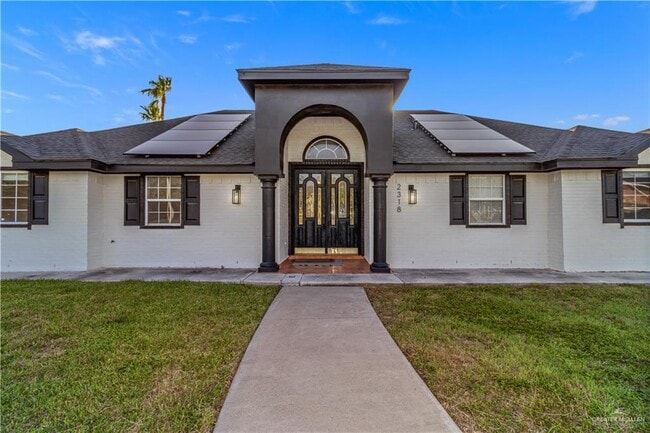 Building Photo - 2318 Flushing Meadows Dr