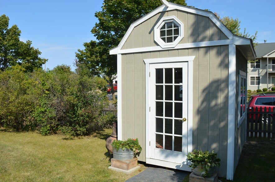 Building Photo - 5270 Summer Ridge Dr