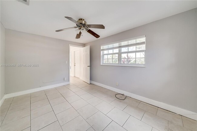 Building Photo - 5900 N Farragut Dr