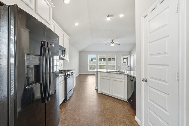 Building Photo - 19010 Whitehaven Bend Ln