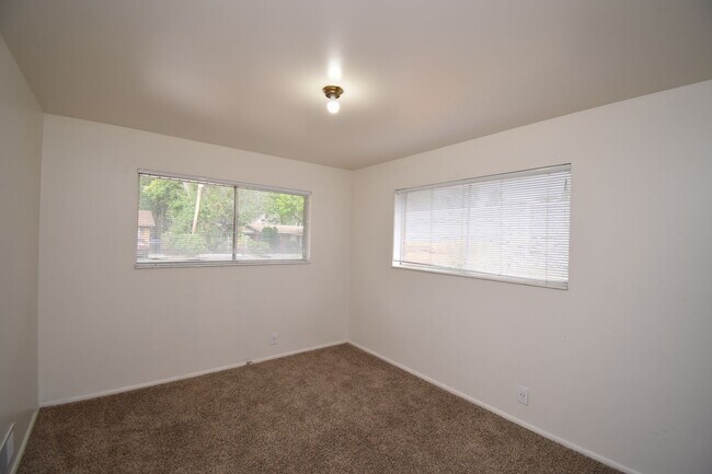 Building Photo - 4248 S 1350 E