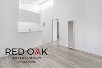 Building Photo - 10810 Sarah St