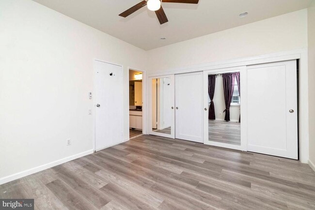 Building Photo - 102 Church St