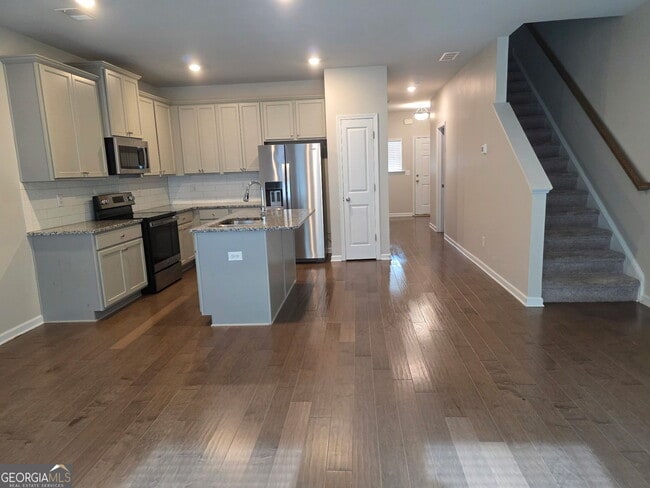 Building Photo - 7055 Mimosa Blf