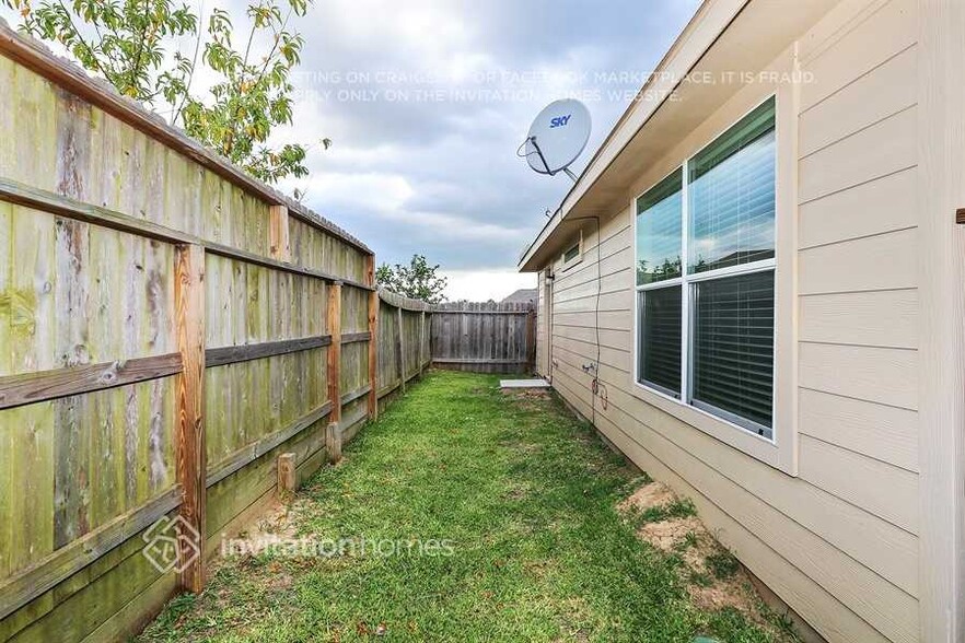 Building Photo - 18815 N Lyford Dr