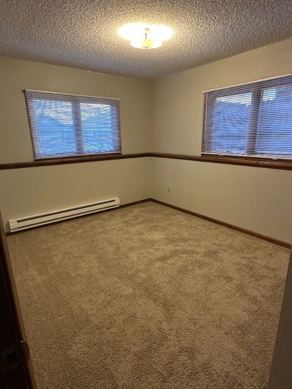 Building Photo - 4207 E Comanche Dr