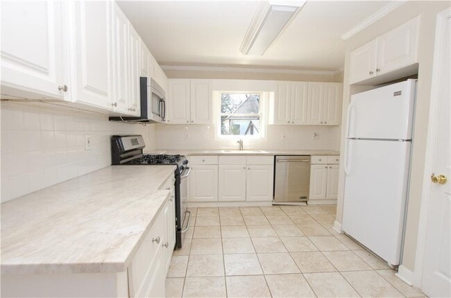 Building Photo - 1910 La Dawn Ln NW