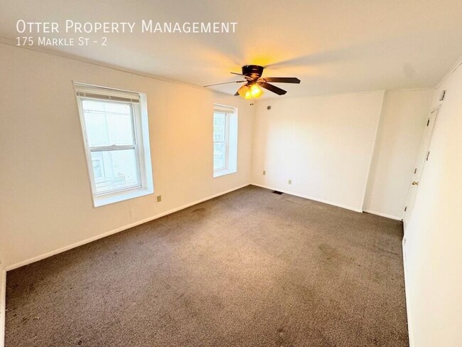 Building Photo - 3BR/2BA Spacious Manayunk Apt with Washer/...