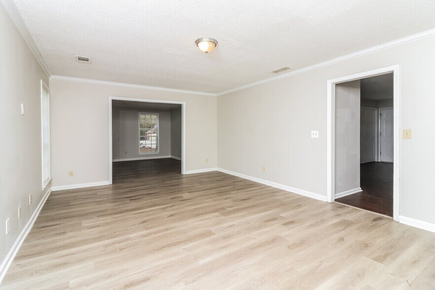 Building Photo - 435 Standing Rock Dr