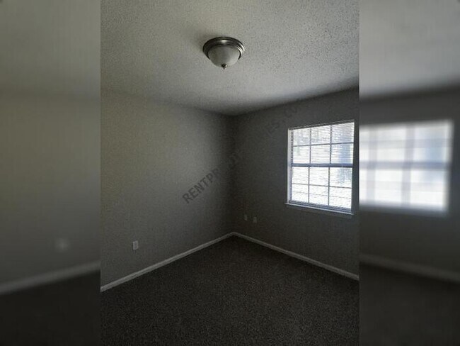 Building Photo - 2707 Koko Dr